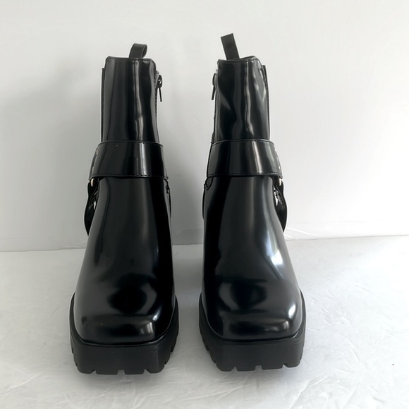 SHOE DAZZLE Black Ankle Boots Buckle Detail Lug Sole Moto Combat Shoes Size 9.5 - Picture 10 of 13